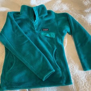Patagonia women’s Re-tool fleece